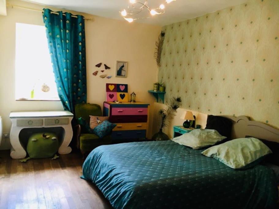 Maison Face A L'Etang Précy Kültér fotó